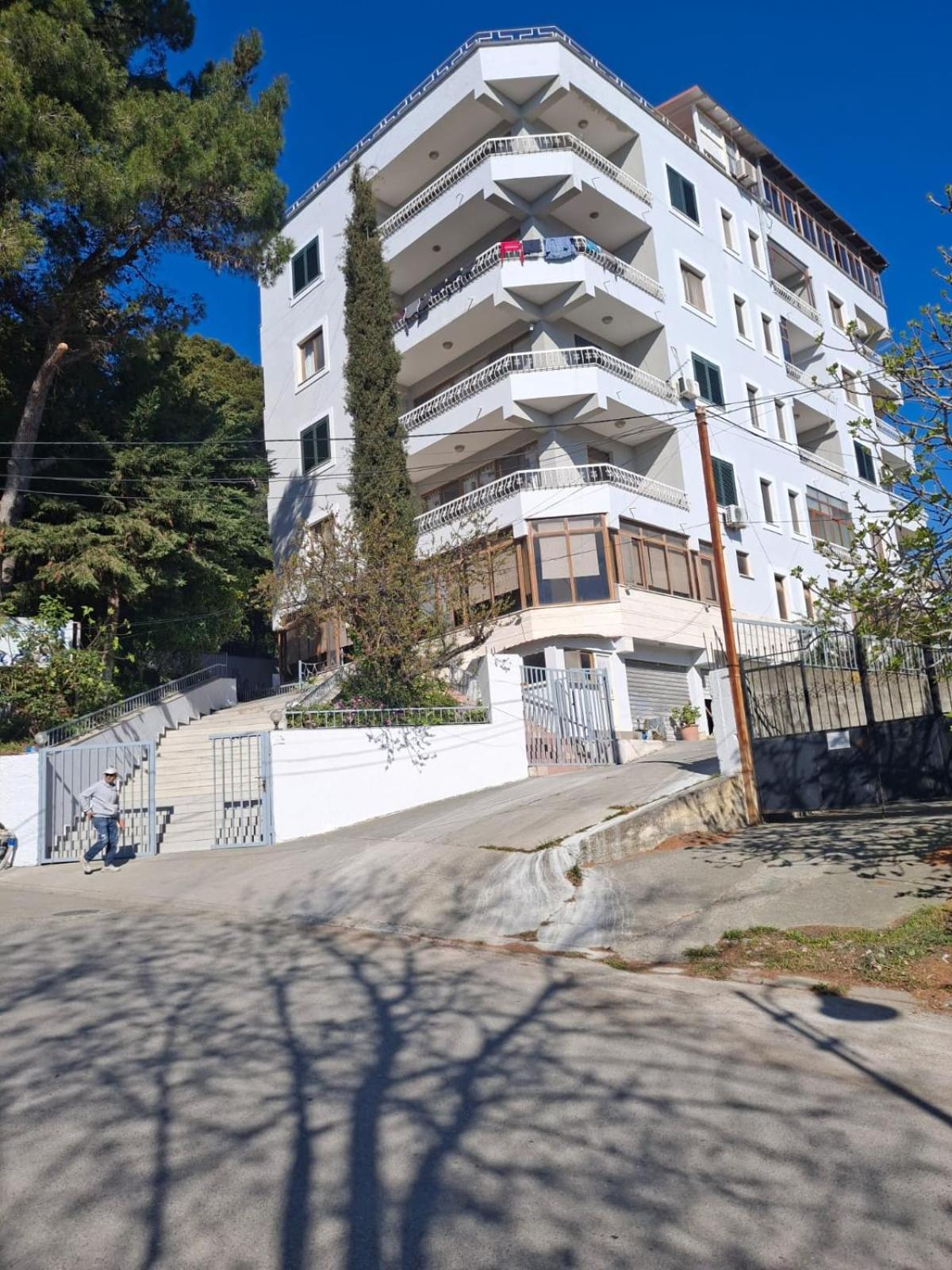 Jozi Kaiser Apartment 1 Дуррес Экстерьер фото
